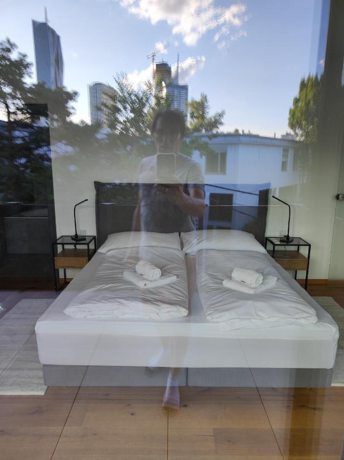 Luxurioeses Penthouse Mit Blick Auf Uno-city Und Dem Kaiserwasser. 3schlafzimmer, 2 Baeder, Privat Lift Ins * Viena